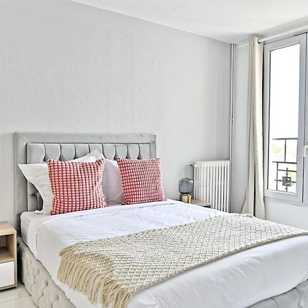 Appartement Paisible Et Moderne - Gagny Exteriör bild