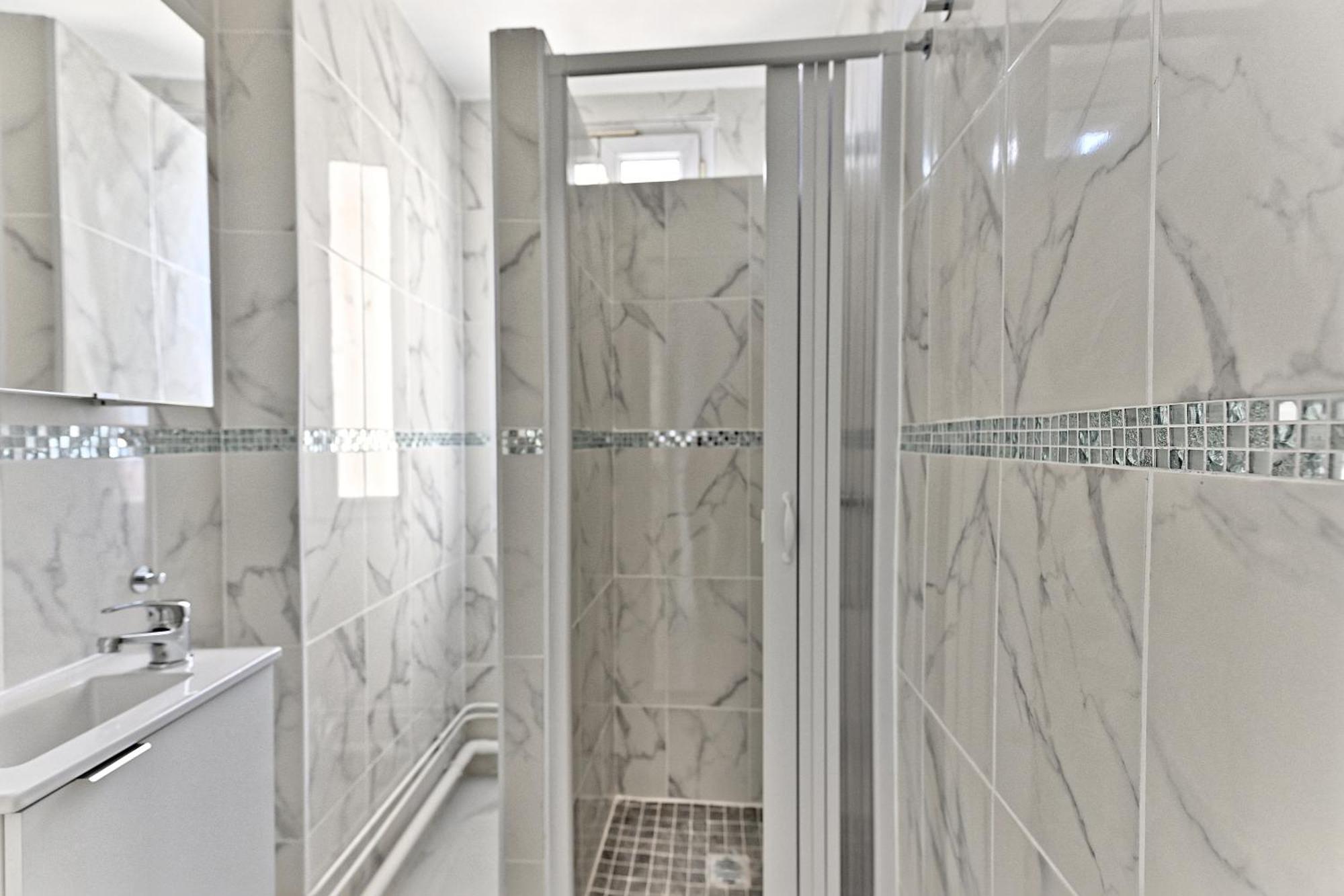 Appartement Paisible Et Moderne - Gagny Exteriör bild